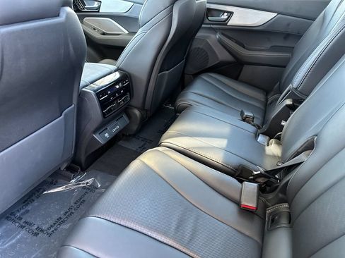 Used 2024 Acura MDX SH-AWD w/ Technology Package image 11