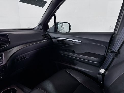 Certified 2024 Honda Passport EX-L image 28