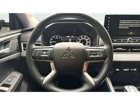 Used 2026 Mitsubishi Outlander ES FWD image 28