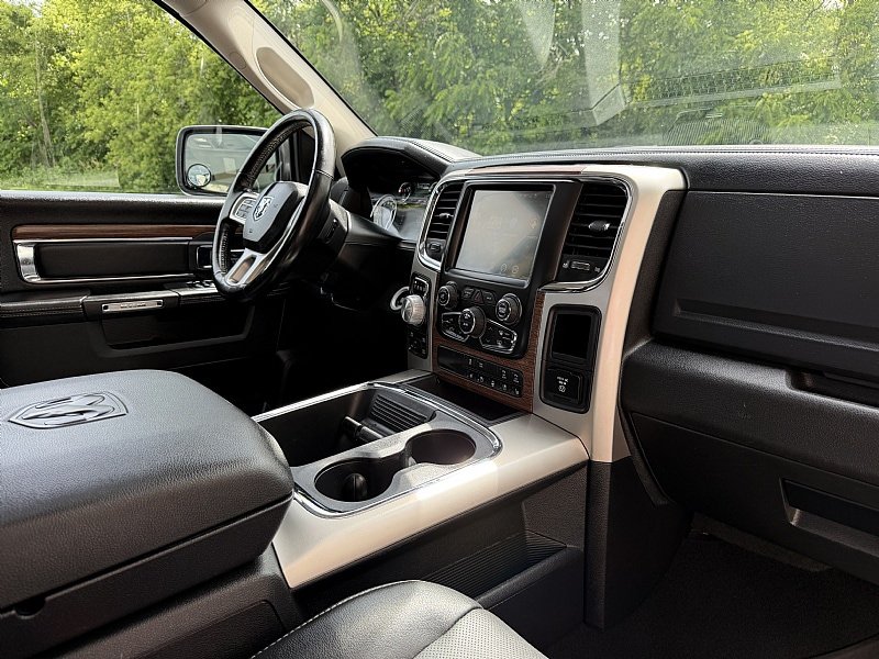 Used 2017 RAM 1500 Laramie w/ Convenience Group AWD/4WD image 24