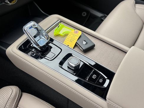 New 2026 Volvo XC90 B6 Ultra w/ Protection Package Premier image 15