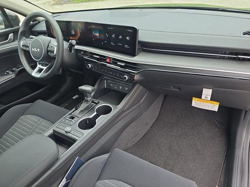 New 2026 Kia K5 LXS FWD image 10