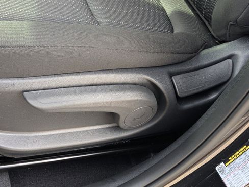 New 2026 Hyundai Venue SE FWD image 19