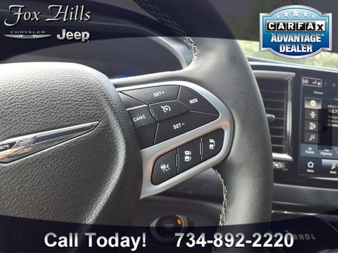 Used 2026 Chrysler Pacifica Select FWD image 19