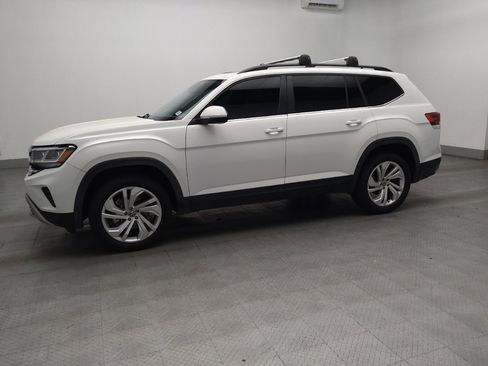 Used 2021 Volkswagen Atlas SE w/ Panoramic Sunroof Package image 2