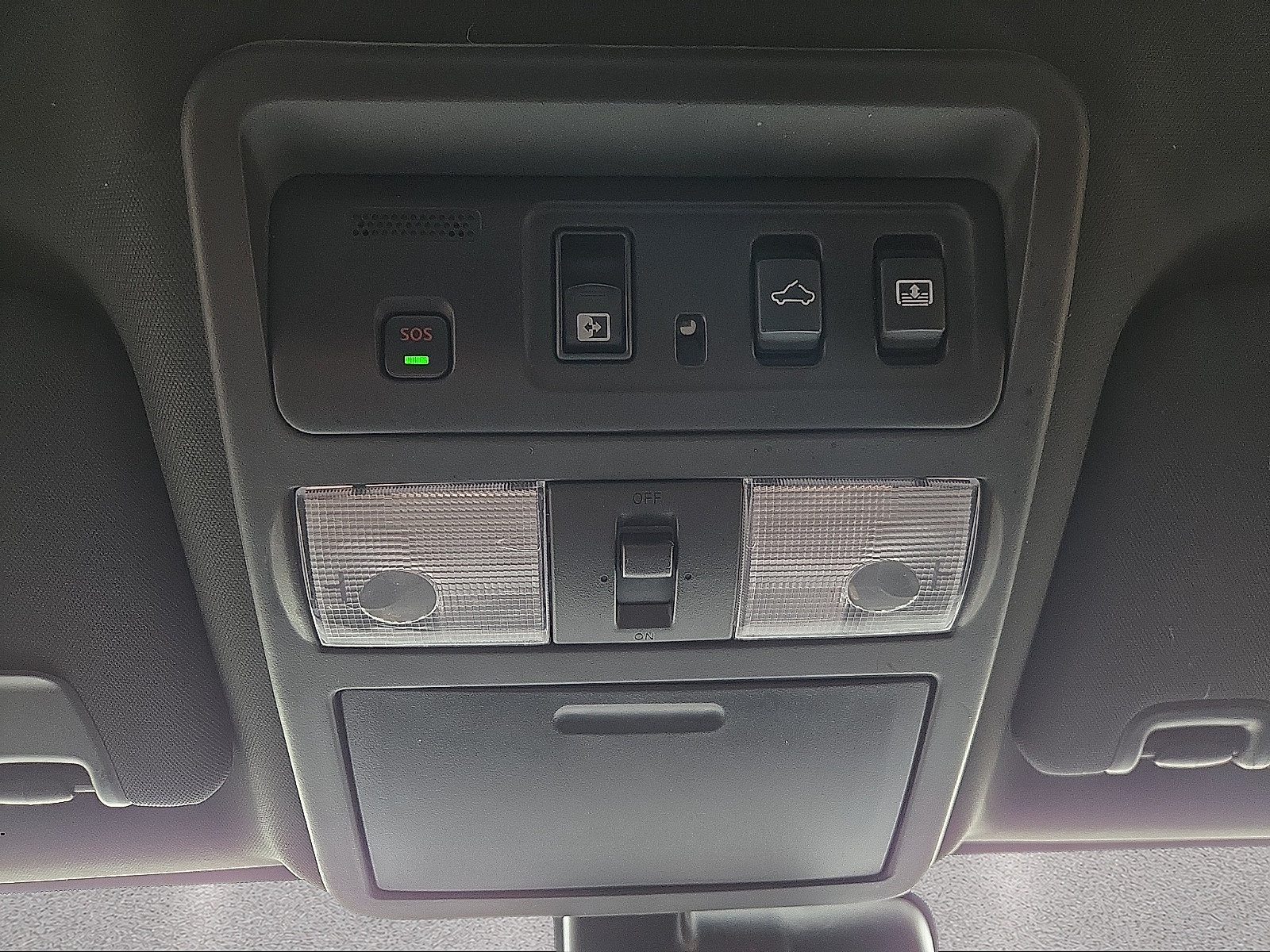 Used 2023 Nissan Titan PRO-4X w/ Pro-4x Convenience Package AWD/4WD image 21