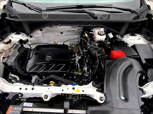 Used 2024 Buick Encore GX Sport Touring FWD image 30