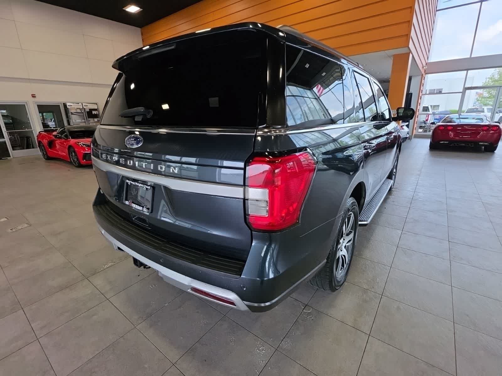 Used 2022 Ford Expedition XLT AWD/4WD image 9