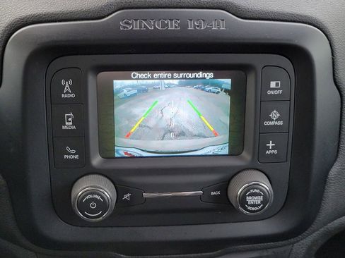 Used 2016 Jeep Renegade Latitude image 22