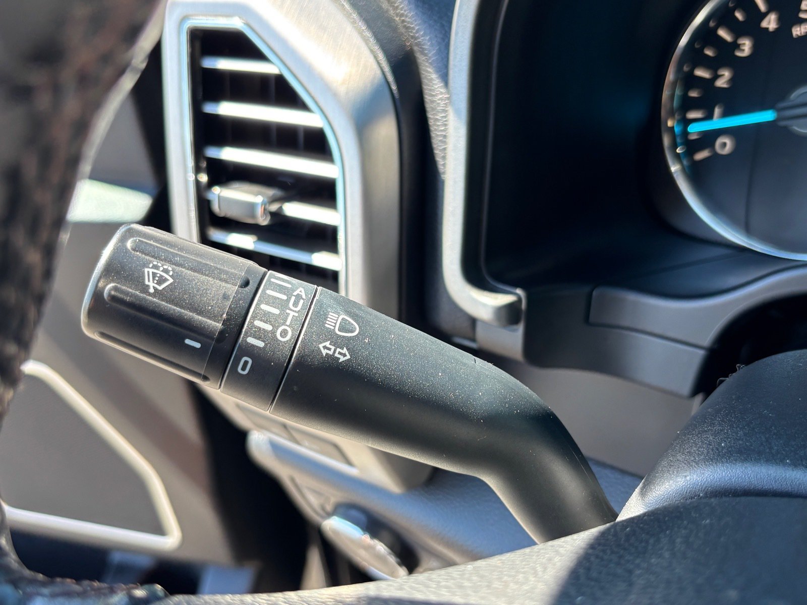 Used 2019 Ford F150 Platinum AWD/4WD image 24