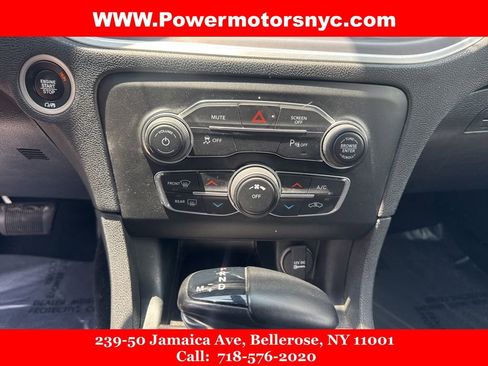 Used 2022 Dodge Charger SXT image 37