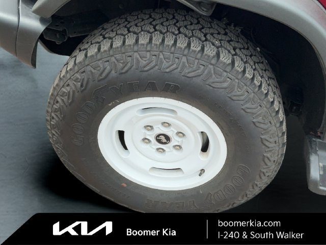 Used 2025 Ford Bronco Heritage Edition AWD/4WD image 9