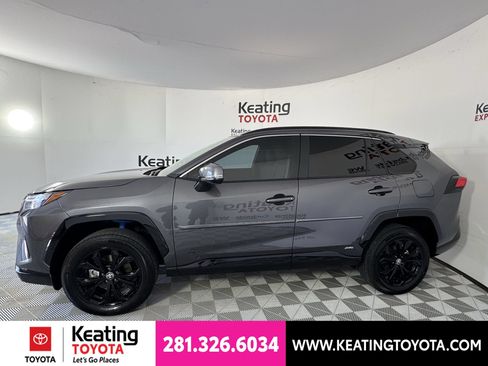 Used 2025 Toyota RAV4 SE w/ Convenience Package AWD/4WD image 8