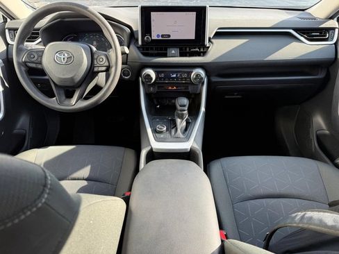 Used 2025 Toyota RAV4 XLE AWD/4WD image 15