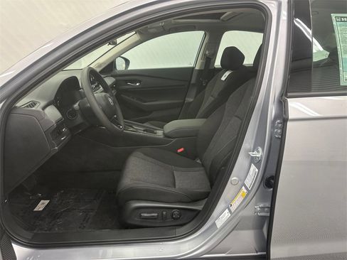 New 2025 Honda Accord SE image 9