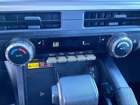 Used 2024 Toyota Tacoma SR5 image 31