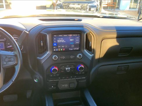 Used 2022 GMC Sierra 2500 AT4 w/ Gooseneck/5TH Wheel Package image 6