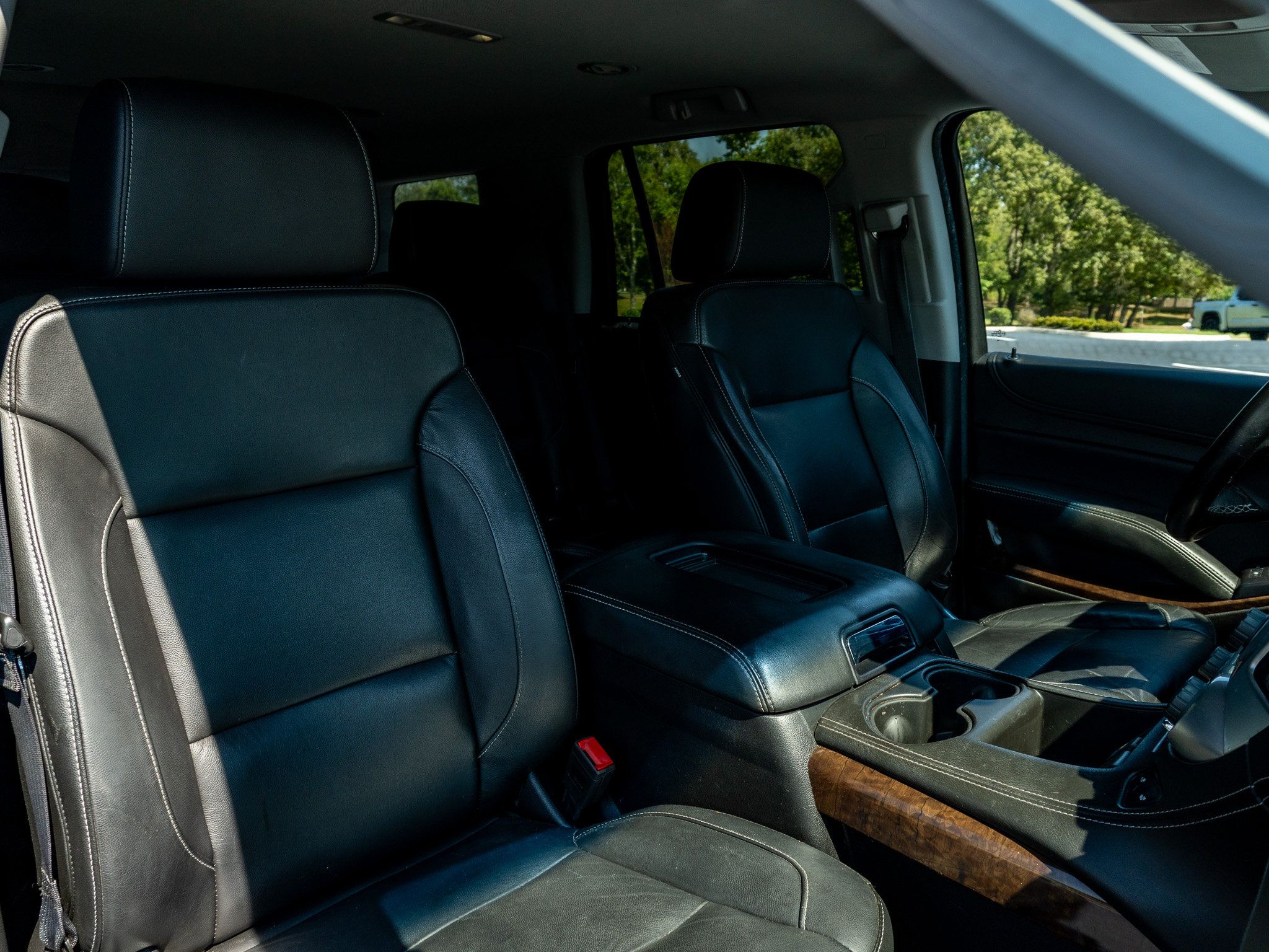 Used 2019 Chevrolet Tahoe LT w/ Z71 Midnight Edition AWD/4WD image 20