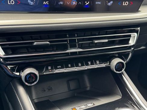 New 2026 Chevrolet Traverse LT w/ Midnight/Sport Edition FWD image 17