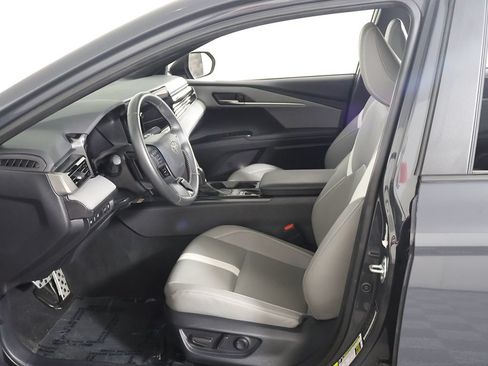 Used 2025 Toyota Camry SE w/ Multimedia Upgrade Package FWD image 23
