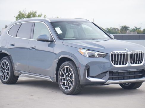 New 2026 BMW X1 xDrive28i w/ Convenience Package image 3