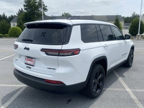 New 2025 Jeep Grand Cherokee L Limited w/ Luxury Tech Group II image 8