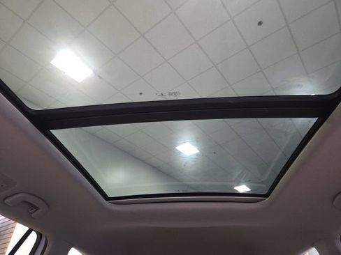 Certified 2021 Volkswagen Atlas SEL AWD/4WD image 17
