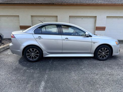 Used 2017 Mitsubishi Lancer ES image 3