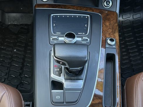 Used 2018 Audi Q5 2.0T Premium Plus w/ Premium Plus Package image 18
