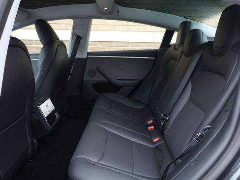 Used 2025 Tesla Model 3 Long Range RWD image 21