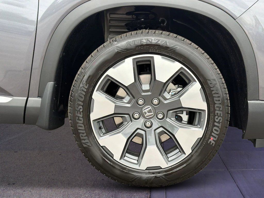 New 2026 Honda Pilot Elite image 9