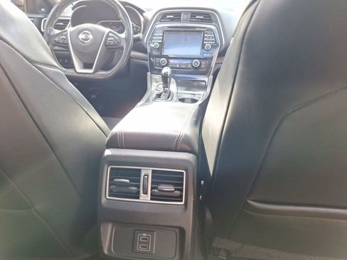 Used 2018 Nissan Maxima Platinum image 34