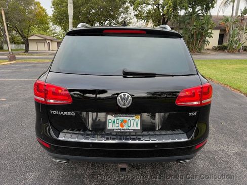 Used 2011 Volkswagen Touareg Executive image 6