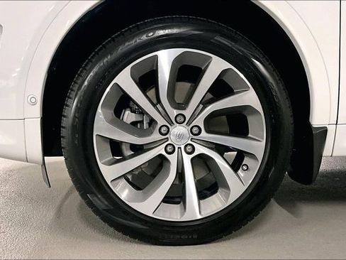 Certified 2025 Land Rover Discovery Sport S image 8