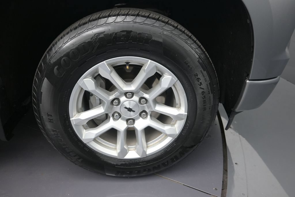 Used 2024 Chevrolet Silverado 1500 RST RWD image 9