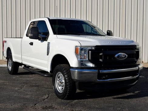 Used 2022 Ford F250 XL w/ Power Equipment Group image 2