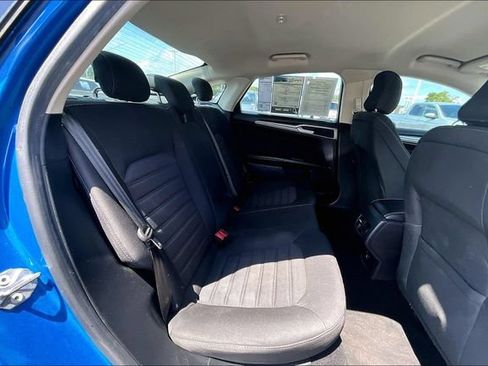 Used 2020 Ford Fusion SE FWD image 20