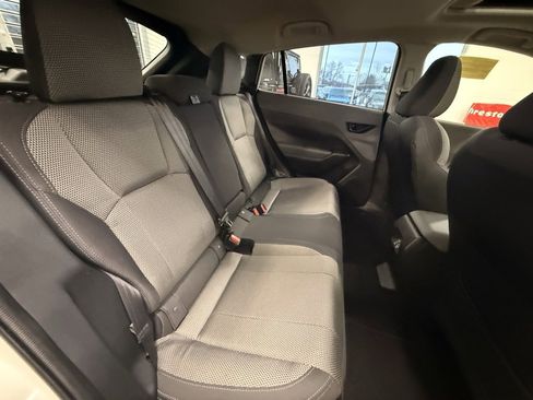 Used 2024 Subaru Crosstrek 2.0i Premium image 17
