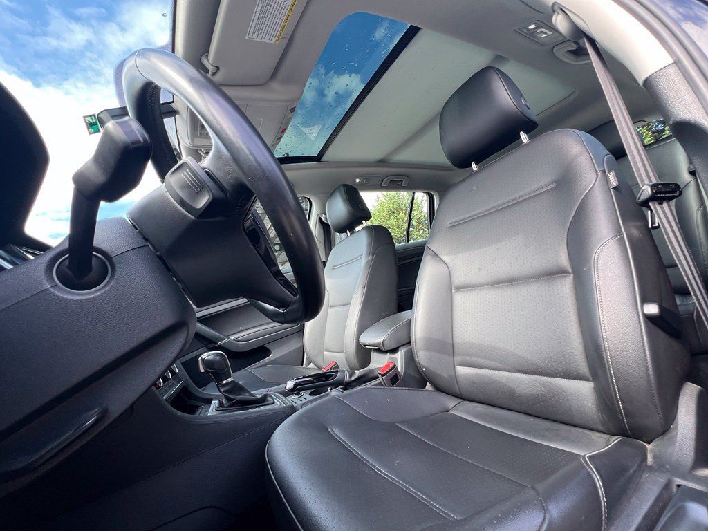Used 2018 Volkswagen Golf SE FWD image 16