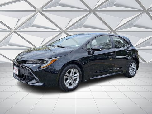 Used 2022 Toyota Corolla Hatchback image 5