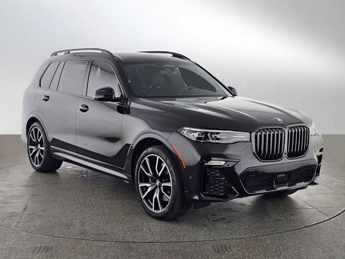 Used 2022 BMW X7 xDrive40i w/ M Sport Package AWD/4WD image 7