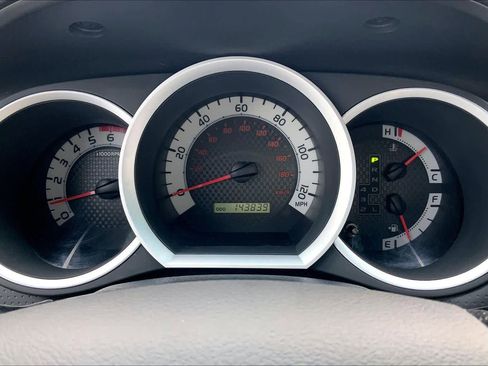 Used 2015 Toyota Tacoma PreRunner w/ TRD Sport Package RWD image 22