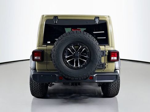 Used 2025 Jeep Wrangler Unlimited Sport AWD/4WD image 6