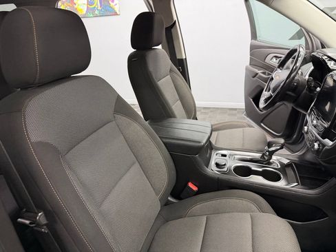 Used 2021 Chevrolet Traverse LT FWD image 53