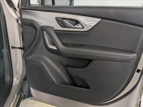 Used 2021 Chevrolet Blazer LT FWD image 21