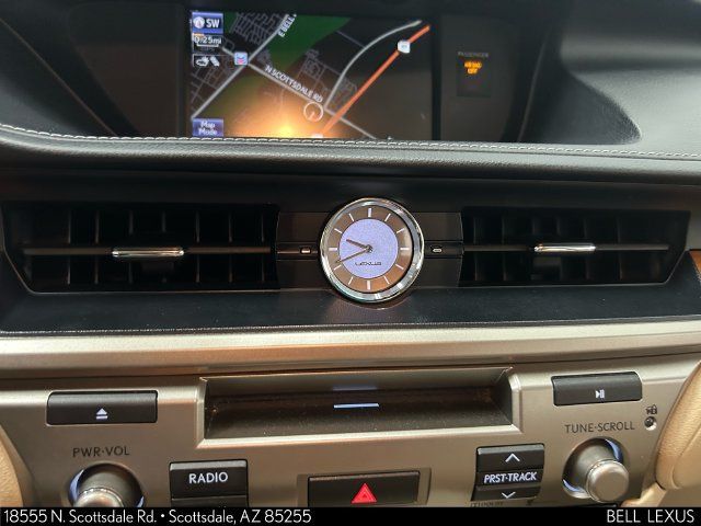 Used 2014 Lexus ES 300h w/ Premium Package w/Bamboo Trim FWD image 25