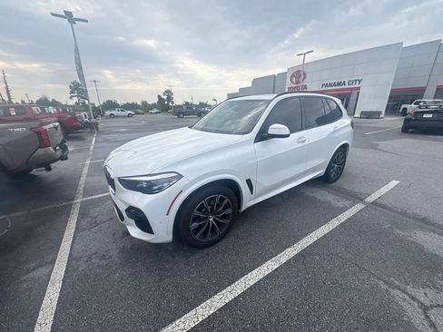 Used 2022 BMW X5 sDrive40i w/ M Sport Package RWD image 5