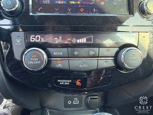 Used 2018 Nissan Rogue SV FWD image 22