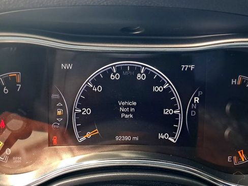 Used 2019 Jeep Grand Cherokee Limited AWD/4WD image 21
