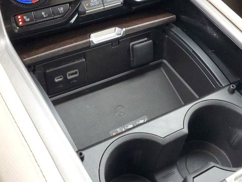 Used 2023 GMC Yukon Denali w/ Advanced Technology Package image 21